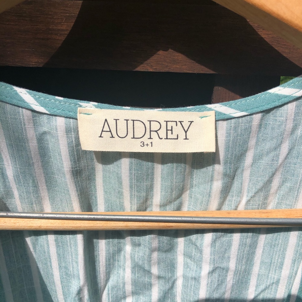 Audrey 3+1 Striped Romper w Bow —NWT - Picture 2 of 8